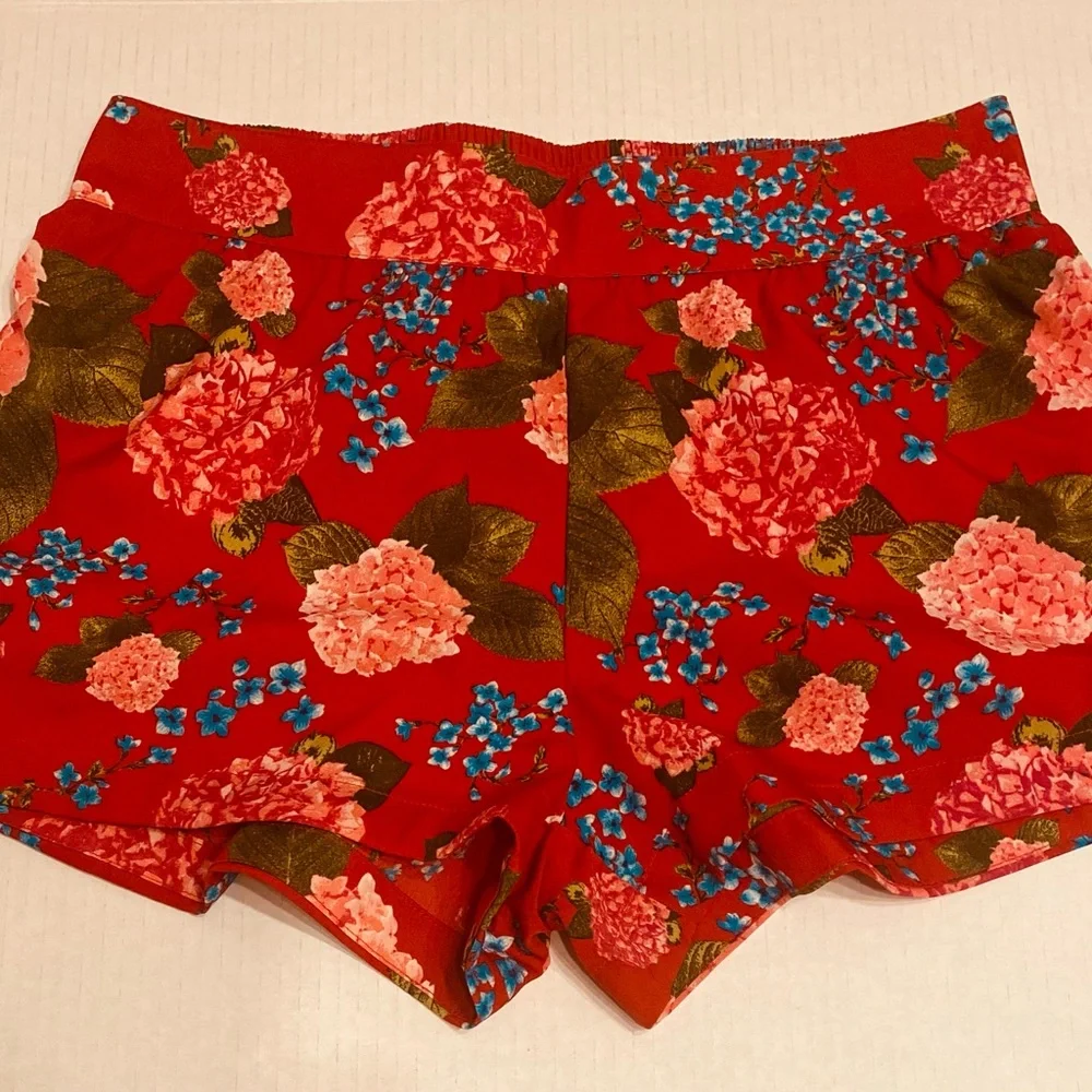 City Streets Shorts - Picture 1 of 3